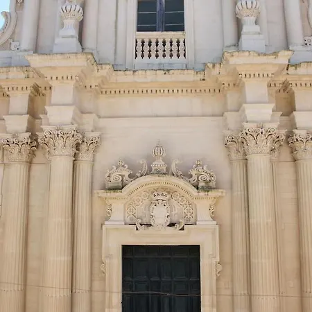 Palazzo Apostolico Orsini Apartamento Lecce Exterior foto