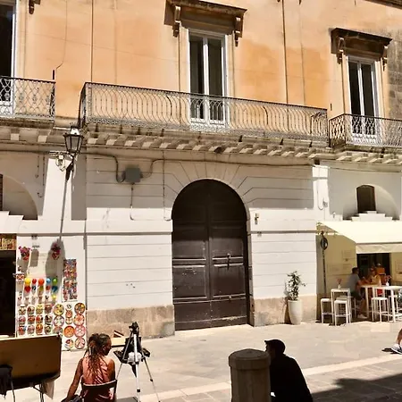 Palazzo Apostolico Orsini Apartamento Lecce Exterior foto